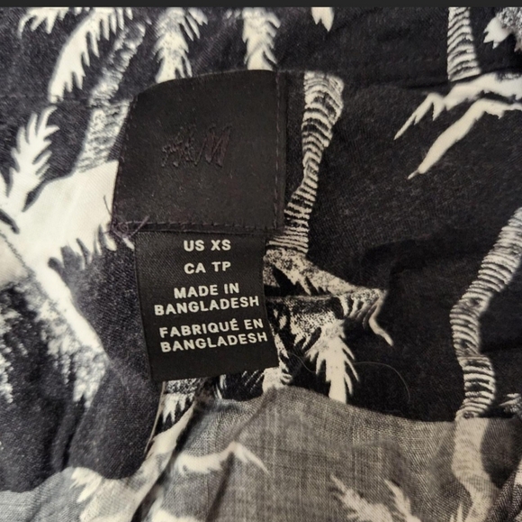 H&M button up - Picture 3 of 4